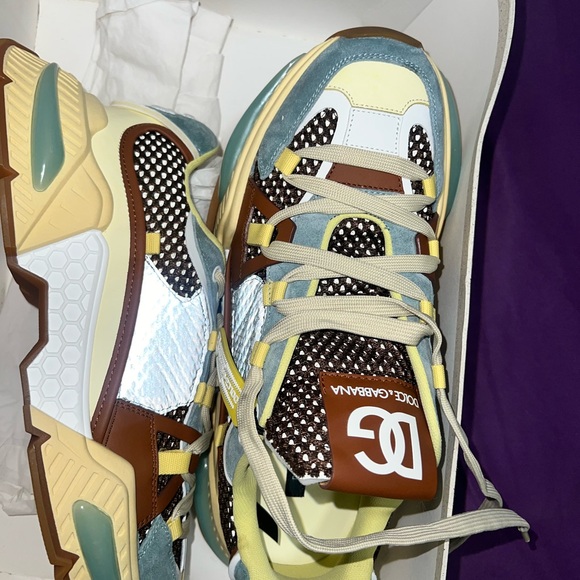 Dolce and Gabbana brand new US size 11 sneakers in original box - Picture 3 of 8